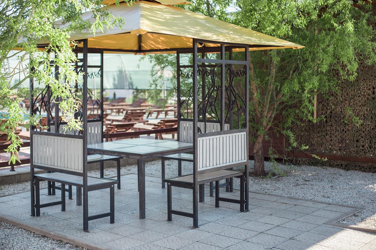 Picnic Park Hotel Shenggeldi Bagian luar foto